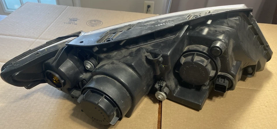 Faro Depo lateral del conductor para Kia Optima y Kia Magentis 2009-2010 Foto 2 de 4