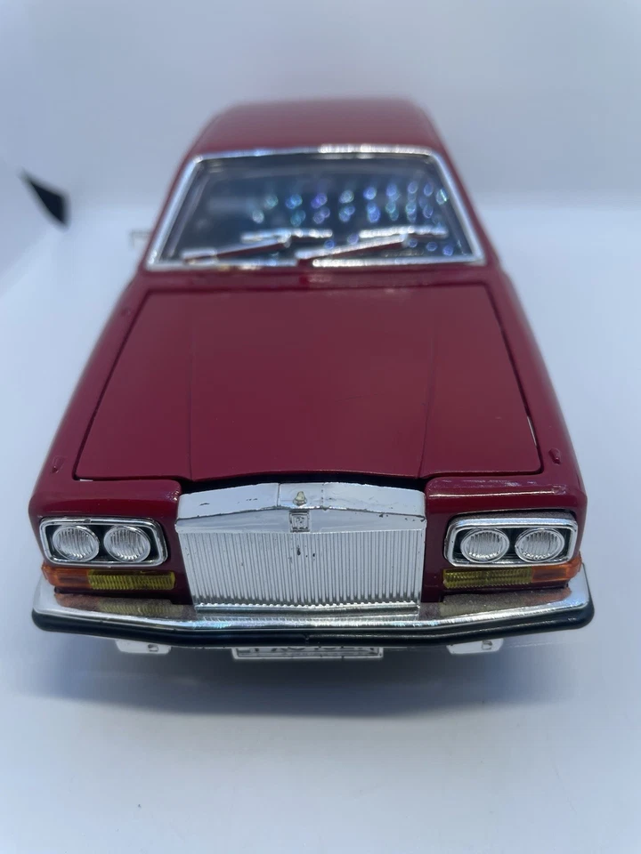 Burago Sb 1/22 - Rolls Royce Camargue Red Die cast Model Car - Image 3 of 4