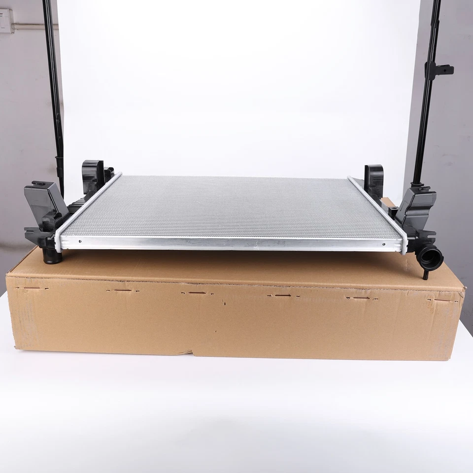 Radiadores para Ram 1500 Classic 2022 2023 2024 3.6L 5.7L 13772 68341188AA 93923HZ - Imagem 2 de 4