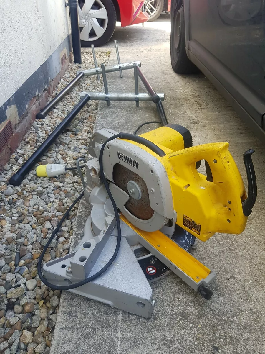 Dewalt DW707 LX Moving Mitre Saw 115V 1200W With Stand.Used eBay
