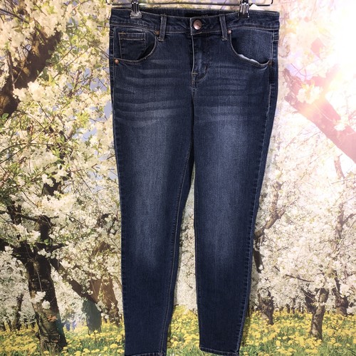 1822 Denim Size 4 Adrianna Slim Fit 