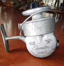 Vintage Bache Brown Spinster AIREX Model 5 Lionel Corp. Fishing Reel.  db