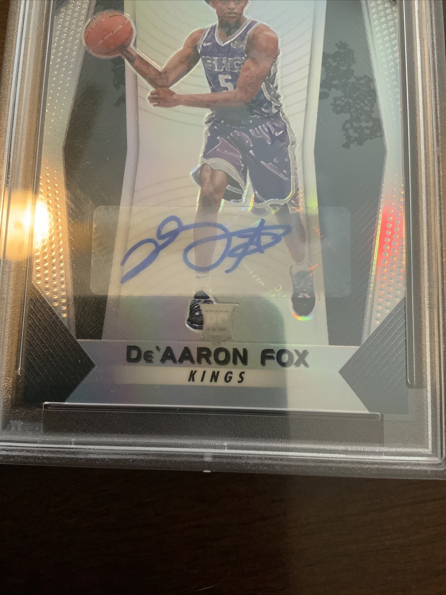 2017-18 Panini Prizm De'Aaron Fox Silver Rookie RC Autograph 2017-18 Panini Prizm De'Aaron Fox Silver Rookie RC Autograph