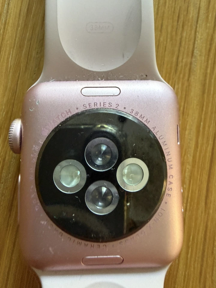 Apple Watch Series 2, photo 1 of 3