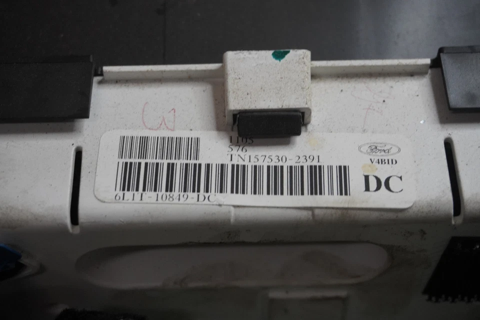 2005 2006 FORD Expedition Speedometer Gauge Cluster OEM 179K Miles 6L1T10849DC - Image 4 of 4