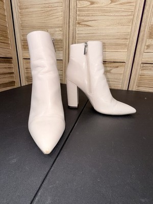 JustFab Booties White Block Ankle Heel 4 Inches Zipper Size 9