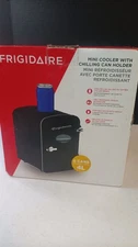 Frigidaire 6 Can or 4L Mini Personal Retro Fridge Cooler EFMIS229-BLACK