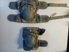 USGI ACU CAMO ELBOW & KNEEPAD SET. FREE 30RD ACU CAMO AR MAG POUCH WITH PURCHASE