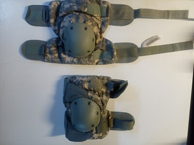 #ad USGI ACU CAMO ELBOW amp; KNEEPAD SET. FREE 30RD ACU CAMO AR MAG POUCH WITH PURCHASE $8.00
