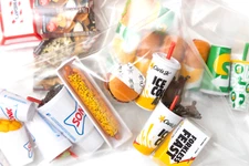 ZURU Mini Brands Foodies Lot of 27 Subway Hardees Carls Jr Sonic TGIF NICE