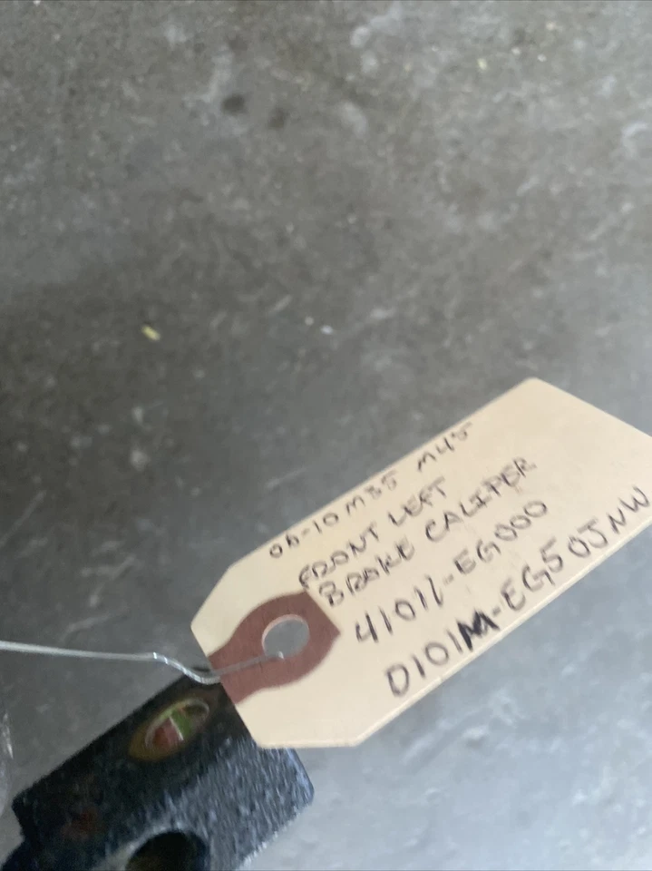 Pinza de freno delantera izquierda Infiniti M35 M45 06-10 41011-EG000 Foto 3 de 3