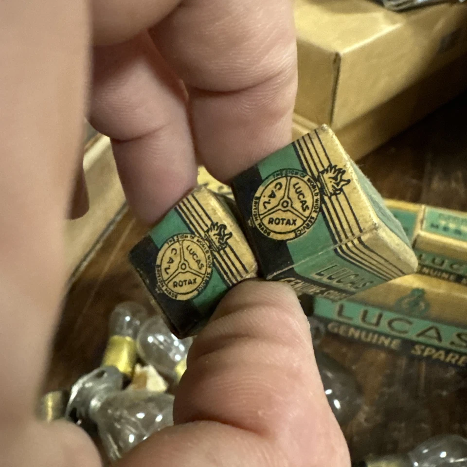 Lucas Blue Star Automobile Bulbs And Other Bulbs From Estate Sale Huge Lot - Image 4 of 4