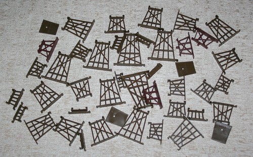 JUEGO CABALLETE MADERA ESCALA HO - BACHMANN 42523 26 PIEZAS - MÁS 18 PIEZAS EXTRA | Zustand: Used
