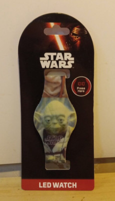 Star Wars Yoda LED Digital Watch w/ All Over Yoda Rubber Band. NEW! NOT WORKING!
