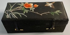 VINTAGE CHINESE JEWELERY BOX CASKET BIRD FLOWER SILK EMBROIDERY