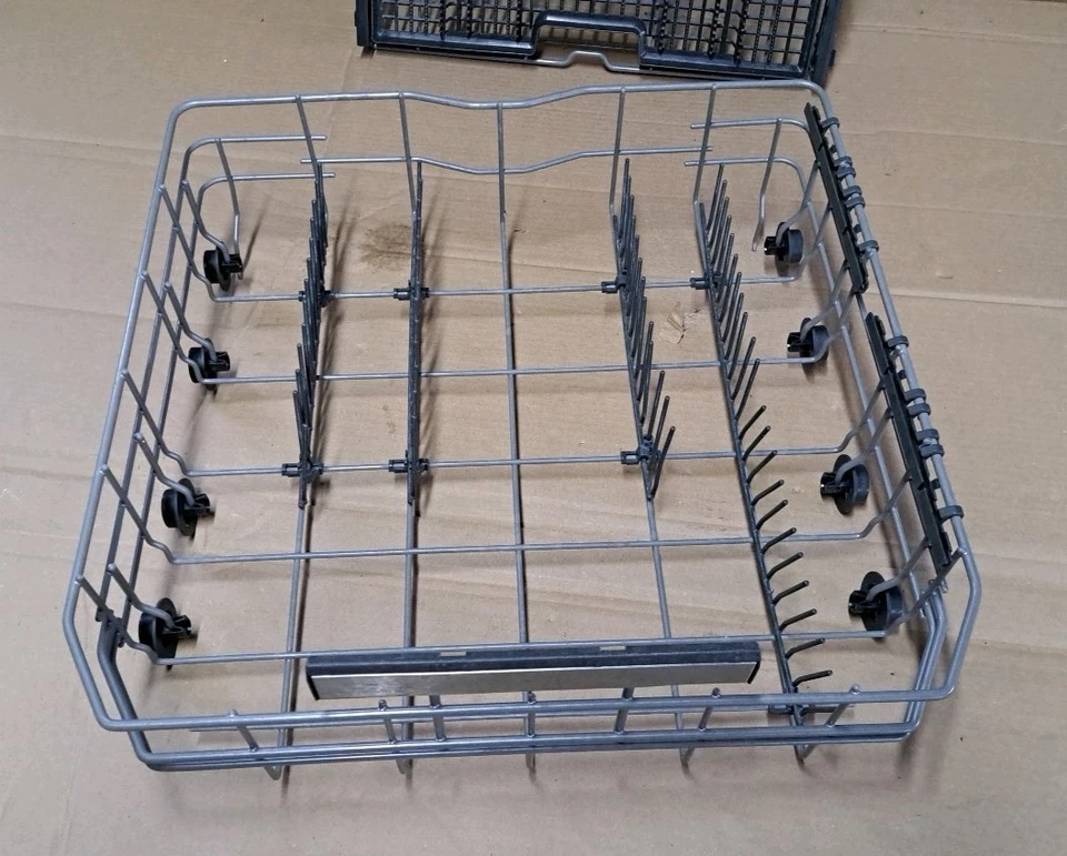 AEG Geschirrspüler Körbe Obere - Untere - Besteck für 60er Geschirrspüler - Bild 4 von 4