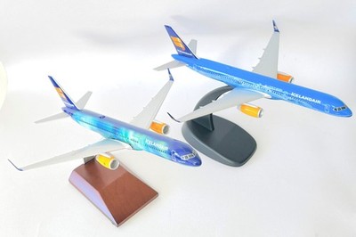 ヒロ 新古品 AIRQ270アップルと新品未開封 メディテレニアンの2本 Set of 2 x Boeing 757-200 Icelandair Pacmin Collectors Model Scale