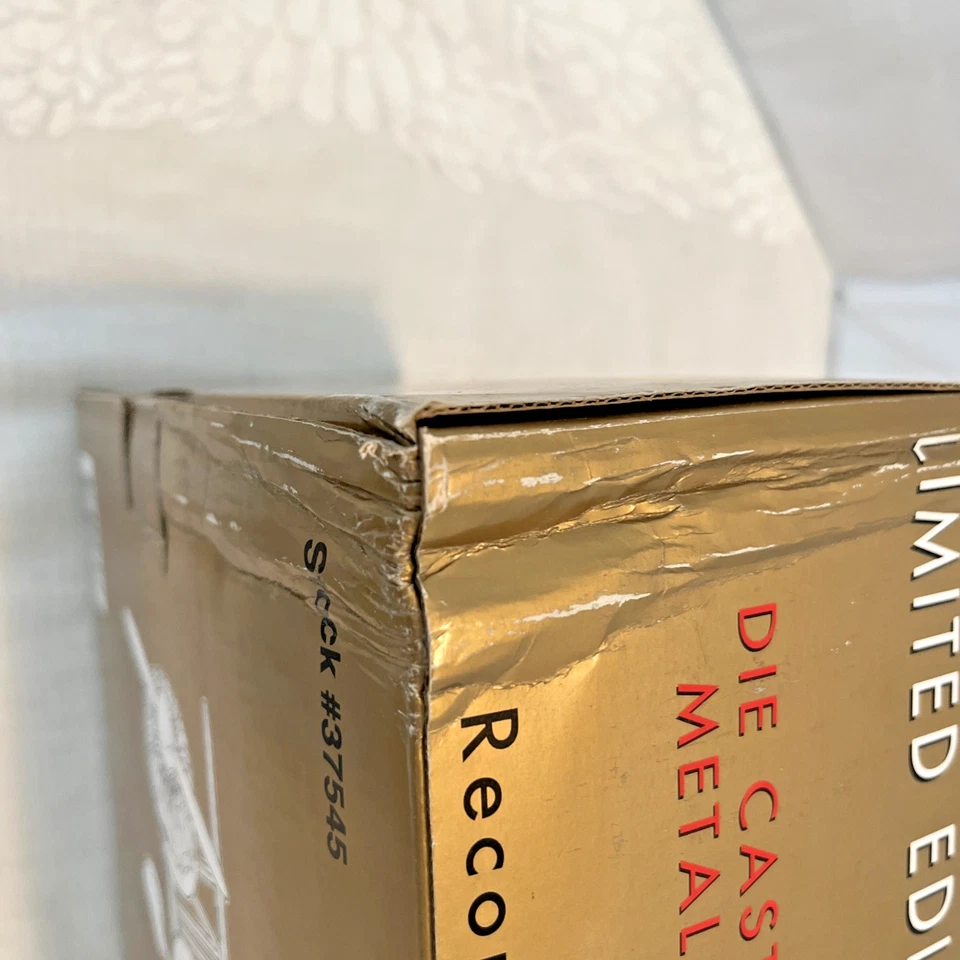 1934 Shell OIL Limited Edition Diecast Stearman Biplane Bank #37545-MIB - Image 4 of 4