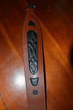 LEVY'S STITCHED TWO TONED LEATHER RIFLE SLING SUEDE BACKED WITH SWIVELS 34"