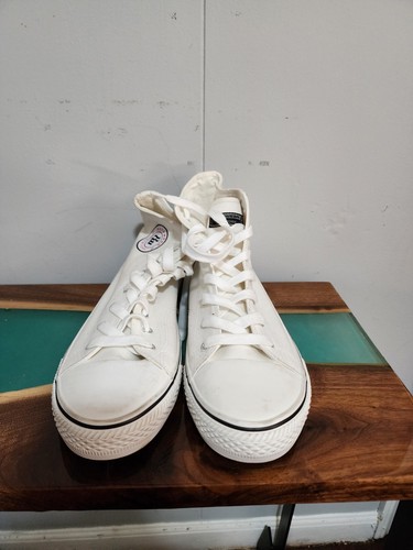 Roca Wear New York Men's SZ 10 EU 44 White High Top Canvas Sneakers