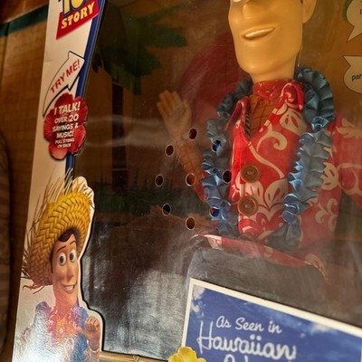 Toy Story Hawaiian Talking Woody Toys'R'Us 12
