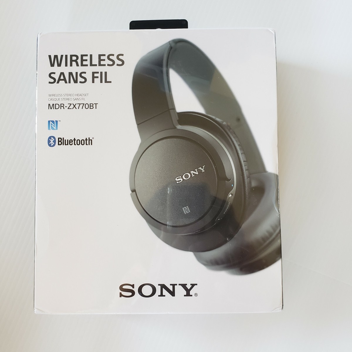 Bluetooth ヘッドホン Amazon.com: Sony MDRZX770BT Bluetooth Stereo Headset (Black