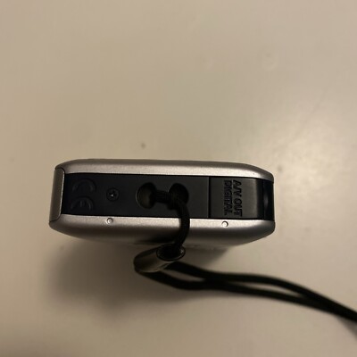 Canon IXUS 40 / PowerShot Digital ELPH SD300 4.0MP Digital Camera