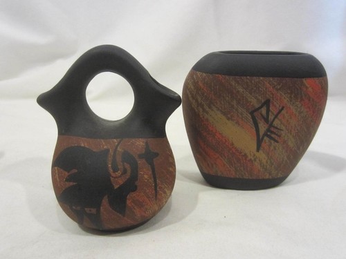 MESA VERDE Pueblo UTE NAVAJO traditional dark wedding pottery 2 pc vase SIGNED - Picture 3 of 5