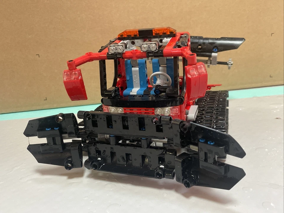 LEGO Technic 8263 Snow Groomer, foto 2 di 3
