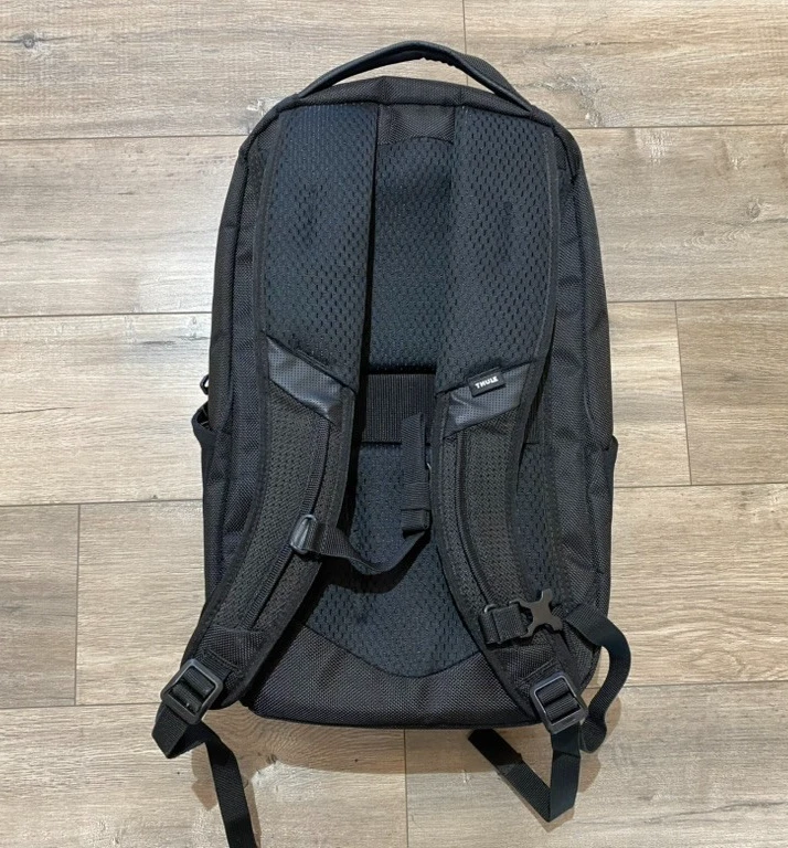 Thule Accent Convertible Laptop Bag Backpack 17L Business Travel Ballistic BLACK - Image 3 of 4