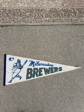 Vintage MLB Milwaukee Brewers pennant: 1970-80s