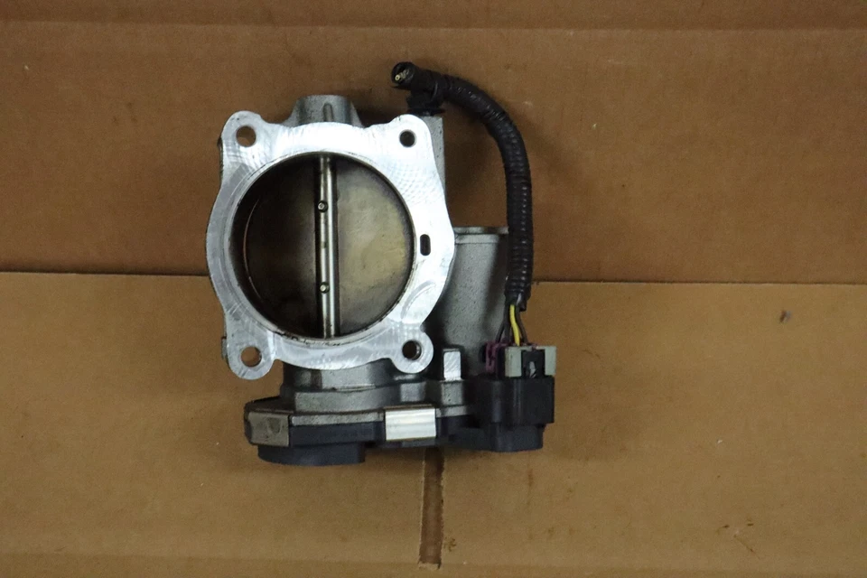 Conjunto de carrocería del acelerador Cadillac CTS 3.0 2007 2008 2009 2010 2011 FABRICANTE ORIGINAL 33702197 Foto 2 de 4