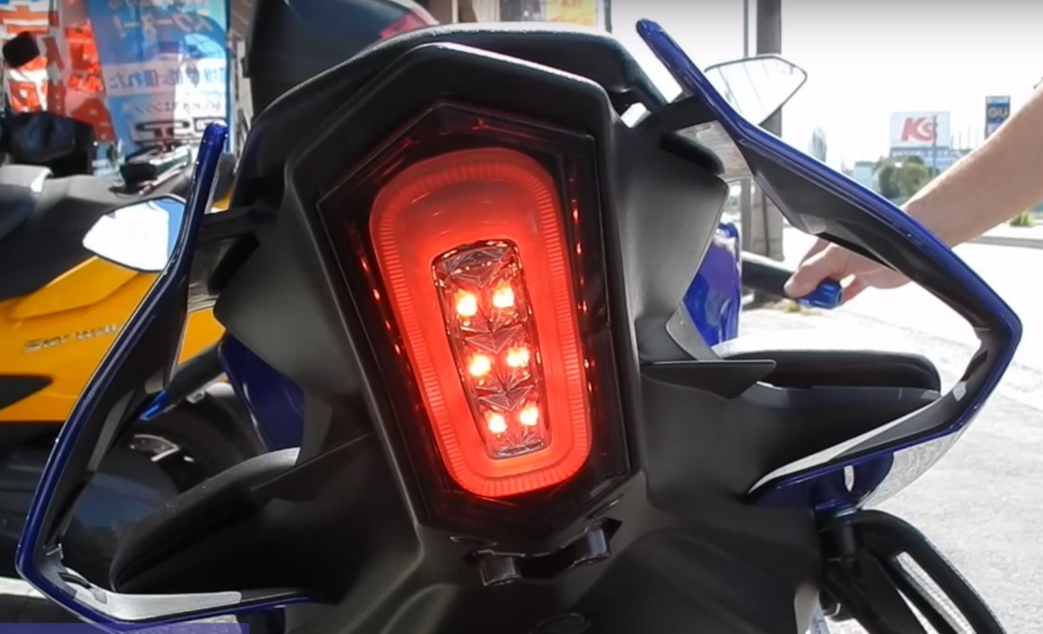 Feu Arrière + Clignotants Intégrés Fumés Compatible Yamaha YZ-R1 2004-2006 - Neuf