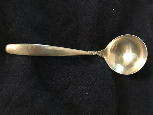 Lunt Sterling STARFIRE LADLE 6 1/2" 50g  no monogram