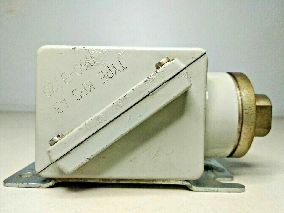 Danfoss KPS 43 060-3120 Pressure Switch - Image 4 of 4