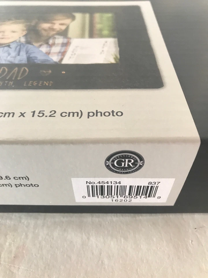 "DAD MAN MITO LEYENDA" En Estampado ORO. Marco de fotos de cemento negro para fotos de 4”x6” ¡NUEVO! Foto 4 de 4