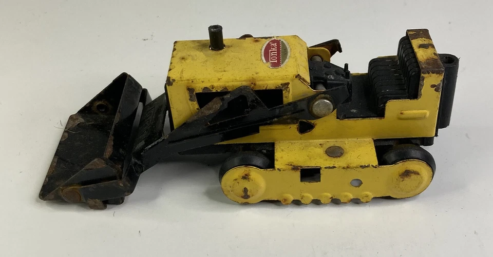 Vintage Tonka Yellow Bulldozer 4” x 2” x 2” Rusty Pressed Steel - Image 2 of 4