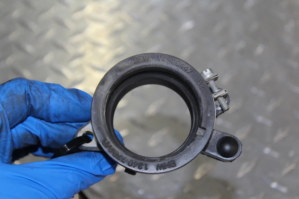 BMW R1150GS 2004 maletero colector ABS Foto 3 de 4