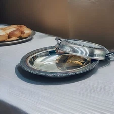 Vintage Silver Plated Oval Vegetable Casserole Covered Serving Dish WM Rogers