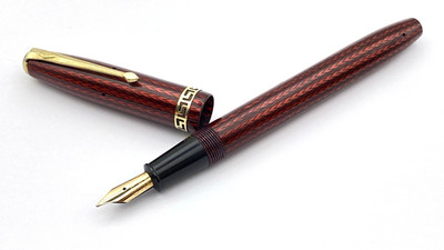 VINTAGE CONWAY STEWART 74 FOUNTAIN PEN IN RED HERRINGBONE 14K GOLD MEDIUM NIB