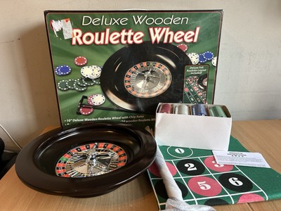Deluxe Holz Roulette Rad mit Chip Rechen, Stoff, Poker Chips - unbenutzt