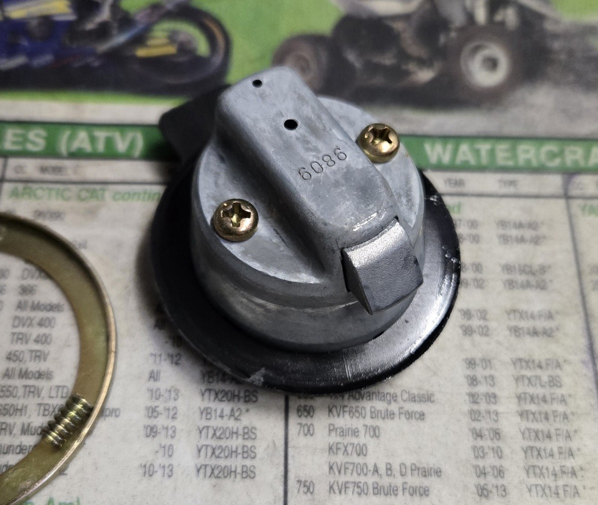kameページ OEM KAWASAKI ZX9R 1999 NINJA FUEL CAP PARTS LOT CAP 51049