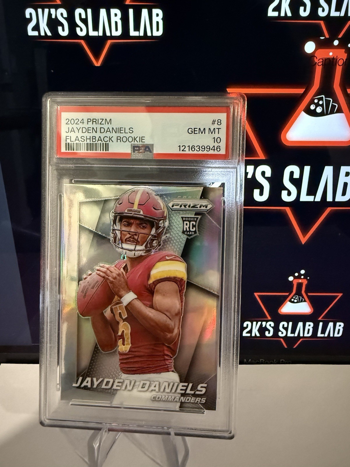 2024 Panini Prizm - Prizm Flashback Rookie Jayden Daniels #8 PSA 10