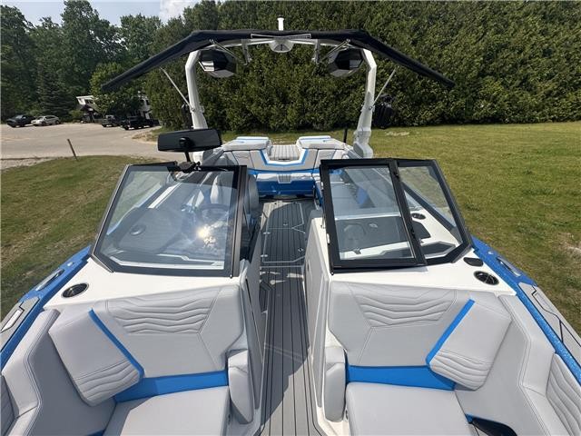 2025 Nautique G23  Masters Blue Metal Flake