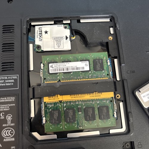 Dell Inspiron 6400 Laptop 1GB RAM 80GB HDD DVD *Faulty - Cracked Screen - Picture 5 of 15
