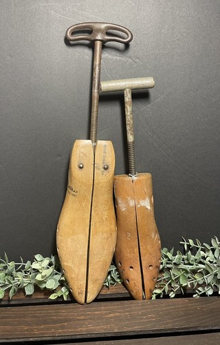 Vintage Shoe Stretcher Belcher Wood & Medium Unbranded Shoe Stretcher - Set Of 2 - 第 1/11 張圖片