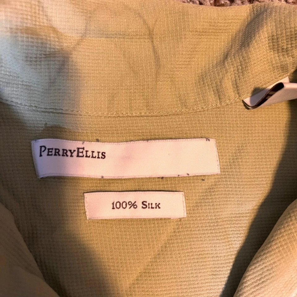 Camisa Perry Ellis de seda con botones manga corta calce relajado para hombre XL Foto 2 de 4