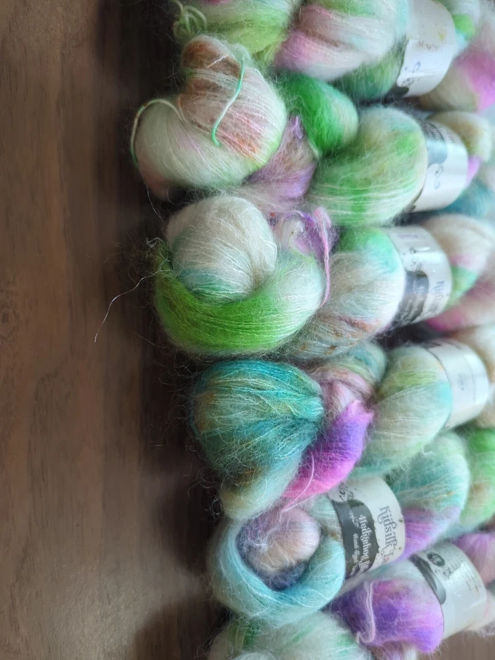 Set Of 2 Pistachio Hedgehog Fibers Kidsilk Lace 420m/50g 70/30 Kid Mohair/Silk  - Image 3 of 3