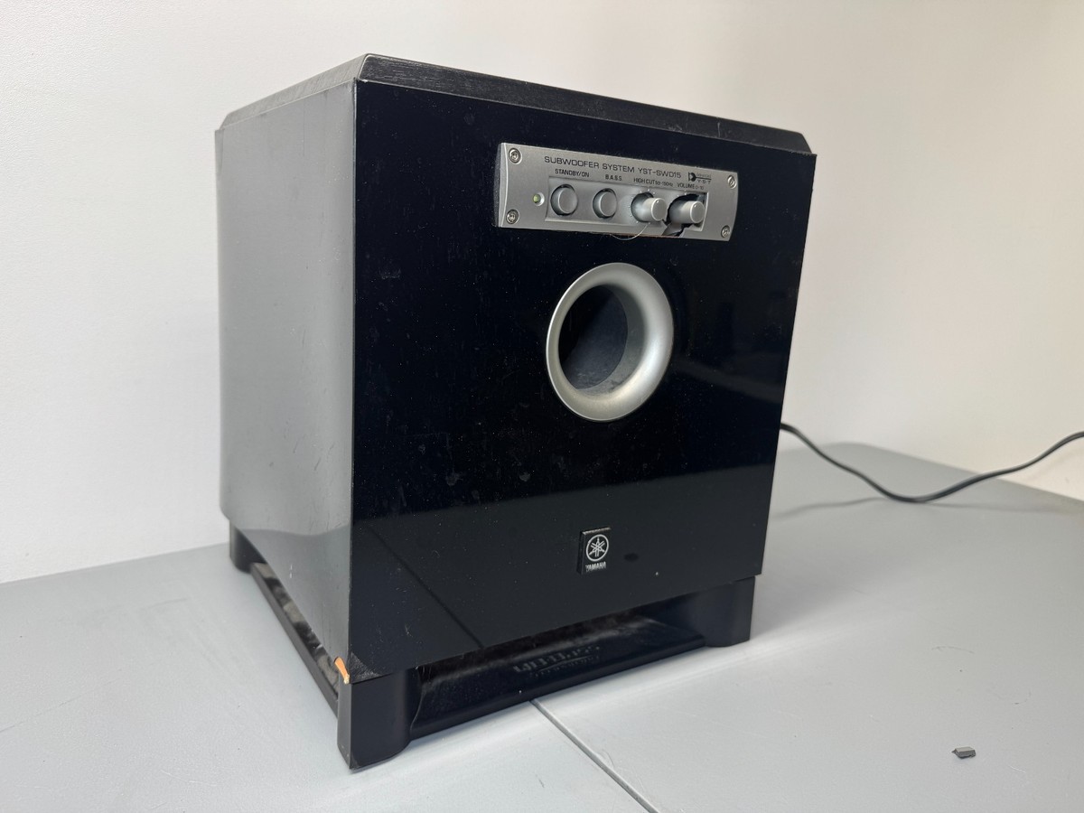 YAMAHA YST-SW015 ヤマハ パワード サブウーファー Yamaha YST-SW015 Powered Subwoofer Home Theater Sub Audio Bass