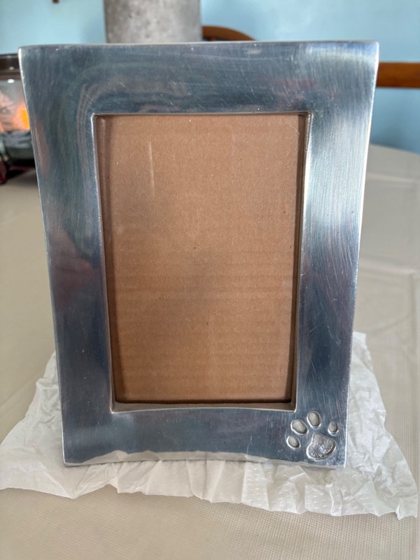 Used silver pet frame 4" x 6"